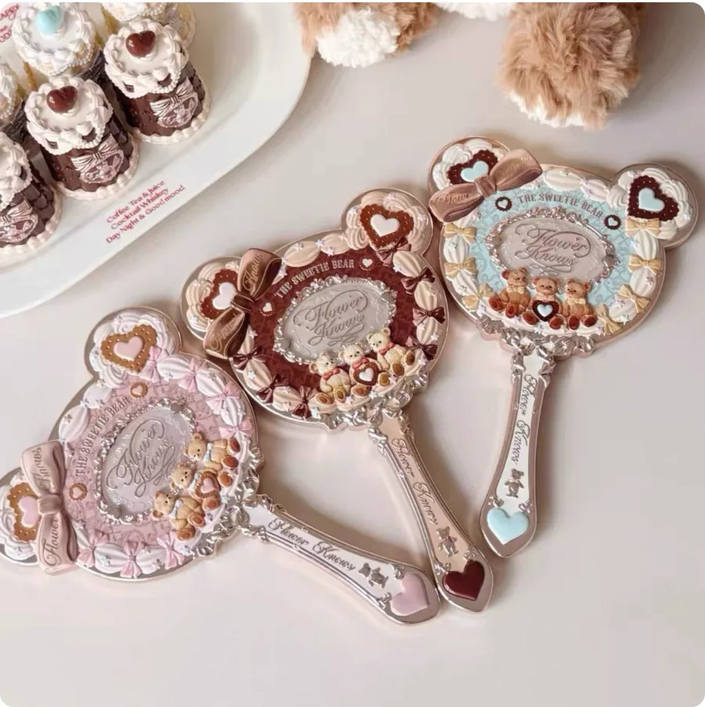 Flower Knows Sweetie Bear Collection Hand Holding Mirror Exquisite Relief Makeup Tools Cute HD Makeup Mirror 4 Types